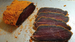 Vaříme s Večerníkem: Sušené hovězí maso v pastě z kari