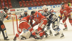 Hokejisté HC Olomouc prohráli doma s Kometou