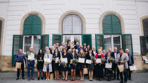 Premianti získali keramické popelnice, sluchátka a Elektrooskara