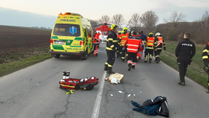 Tragédie na silnici, o život přišla řidička motocyklu