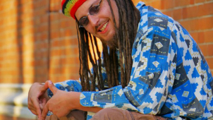 Český král reggae Michal Šeps vystoupí zadarmo v Olomouci