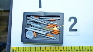 Dva prodejci pervitinu skončili v policejních celách