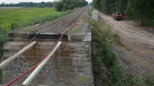 Pozor během rekonstrukce! Pod mosty nesmí ani kola