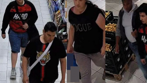 Policie hledá zloděje ze Šternberka. Nepoznáte je?