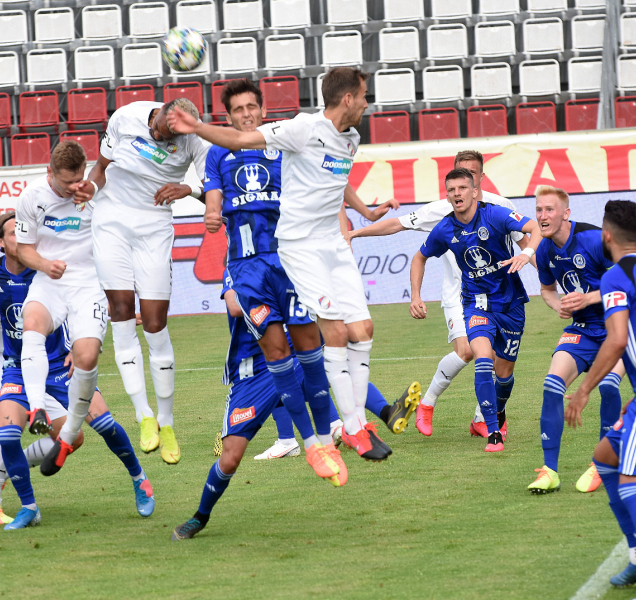 Látal šetřil hráče na semifinále poháru