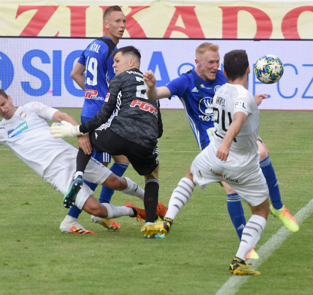 Opava prý míří do karantény, ligu asi nedohrají