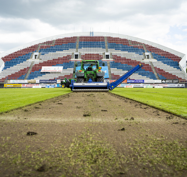Hrací plocha Androva stadionu prochází rekonstrukcí