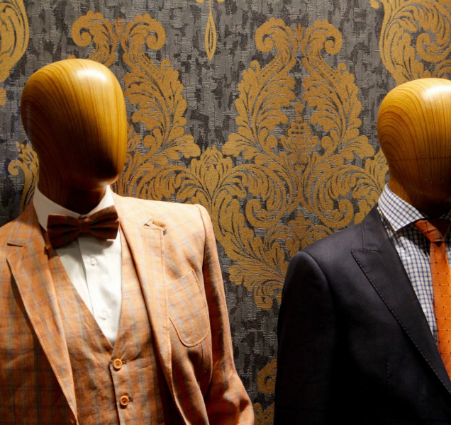 Neznámý vandal se vyřádil na figurínách v obchoďáku