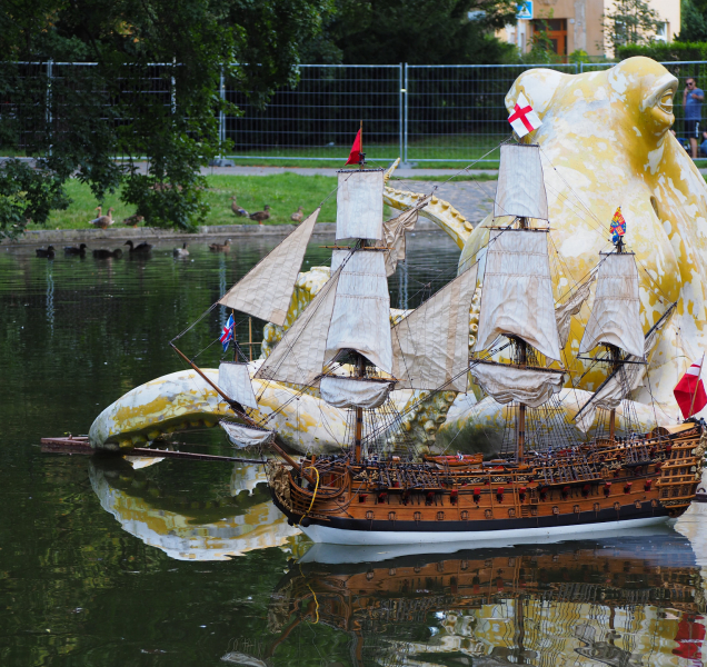 Jezírko ve Smetanových sadech obsadily modely lodí