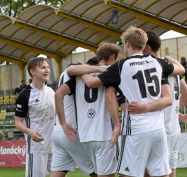 Holice má další body, otočila proti Strání