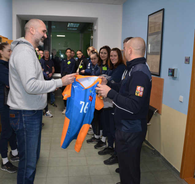 Volejbalistky VK UP ladily formu ve věznici