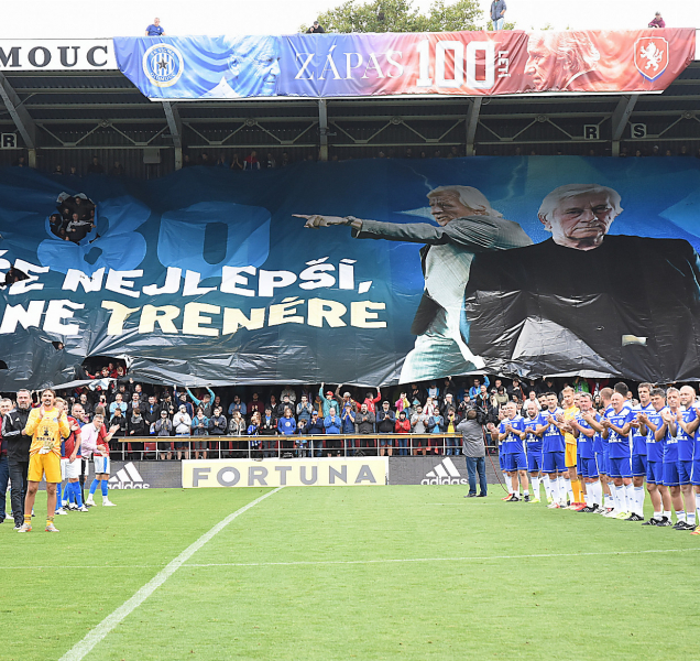 Sigma slavila stovku, Brückner osmdesátiny