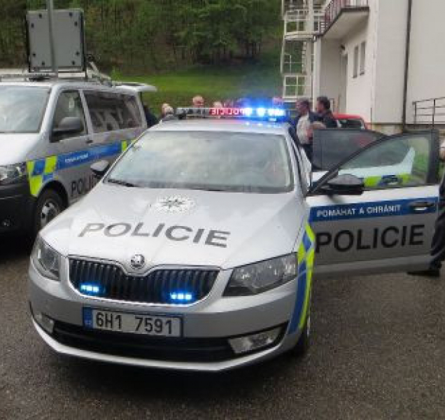 Kriminalisté vyšetřují dvě podezřelá úmrtí v olomouckém bytě