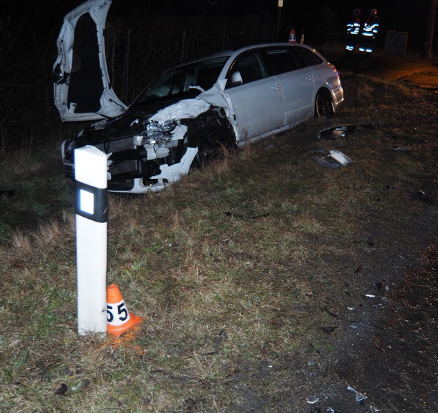 U Petrova nad Desnou bouralo osobní auto