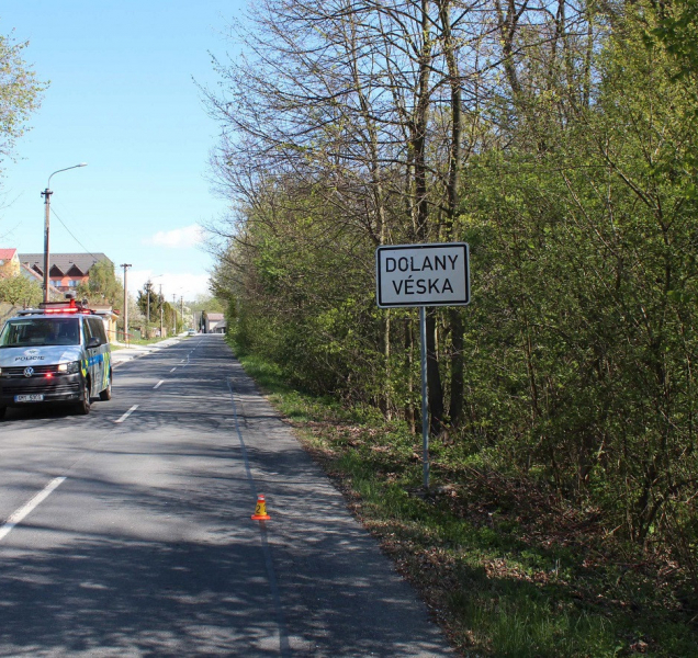 Policie pátrá po svědcích nehody u obce Dolany Véska