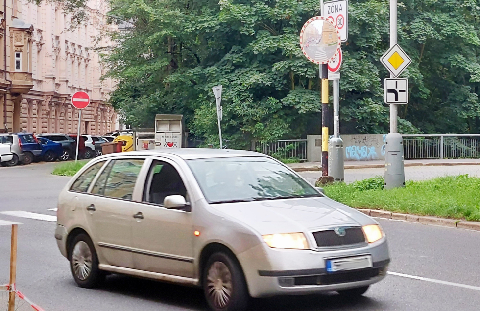 Pozor na zóny 30! Řada olomouckých řidičů ani netuší, že existují