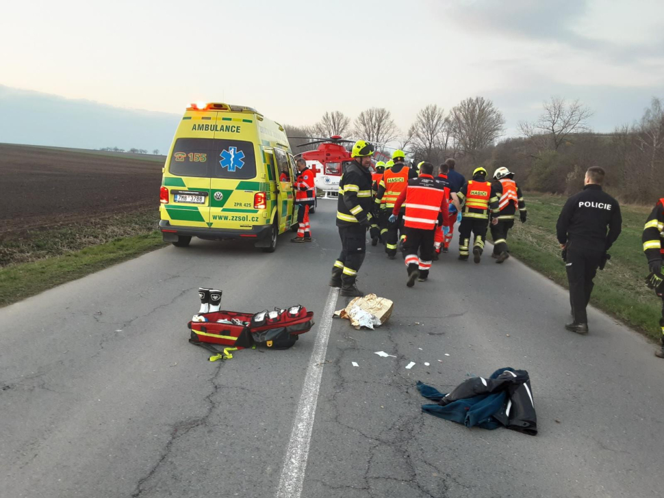 Tragédie na silnici, o život přišla řidička motocyklu