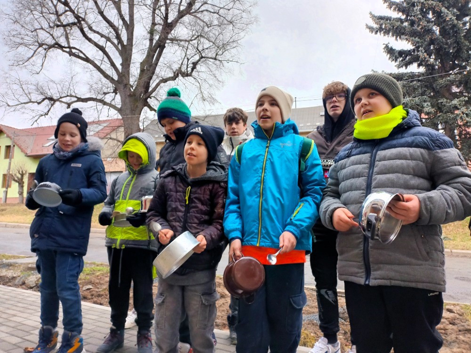 Hlučná obchůzka s rožněm a kastroly se stala kulturním dědictvím